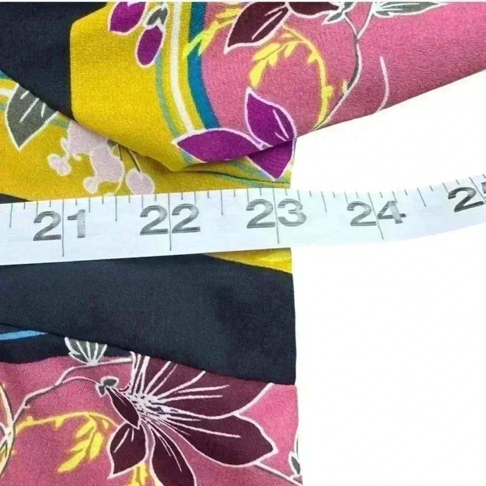 Apt. 9 Floral Mix Pattern Large Top - Picture 4 of 5